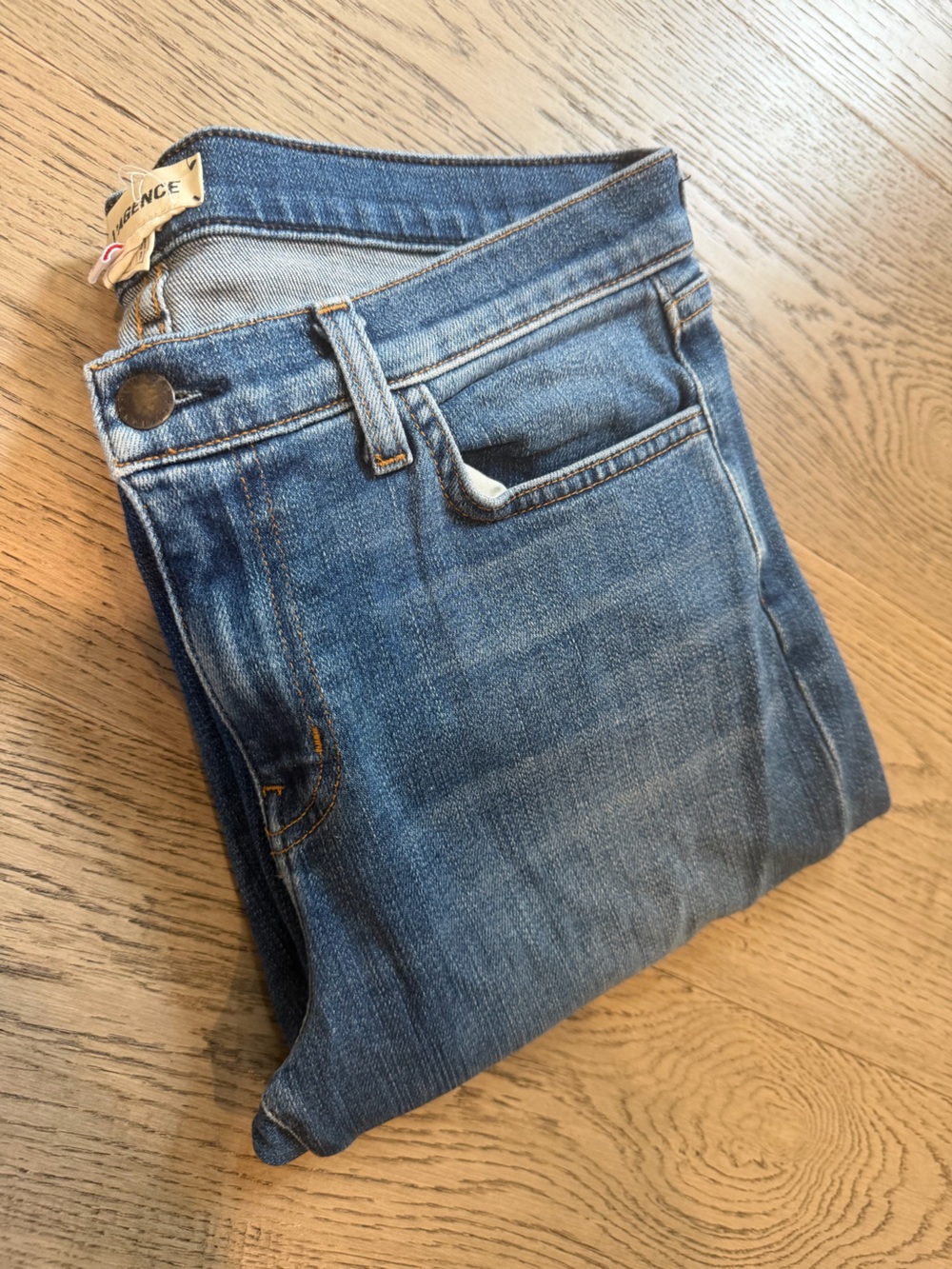 L’agence Jeans Mon Jules Perfect Fit Distressed